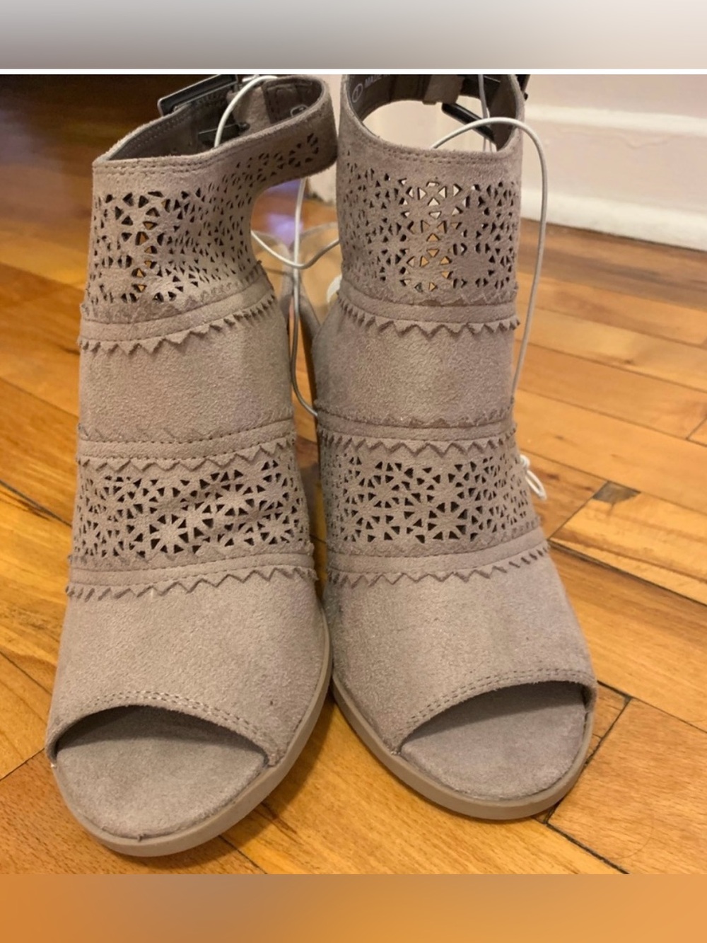 Open toe booties - Picture 2 of 3